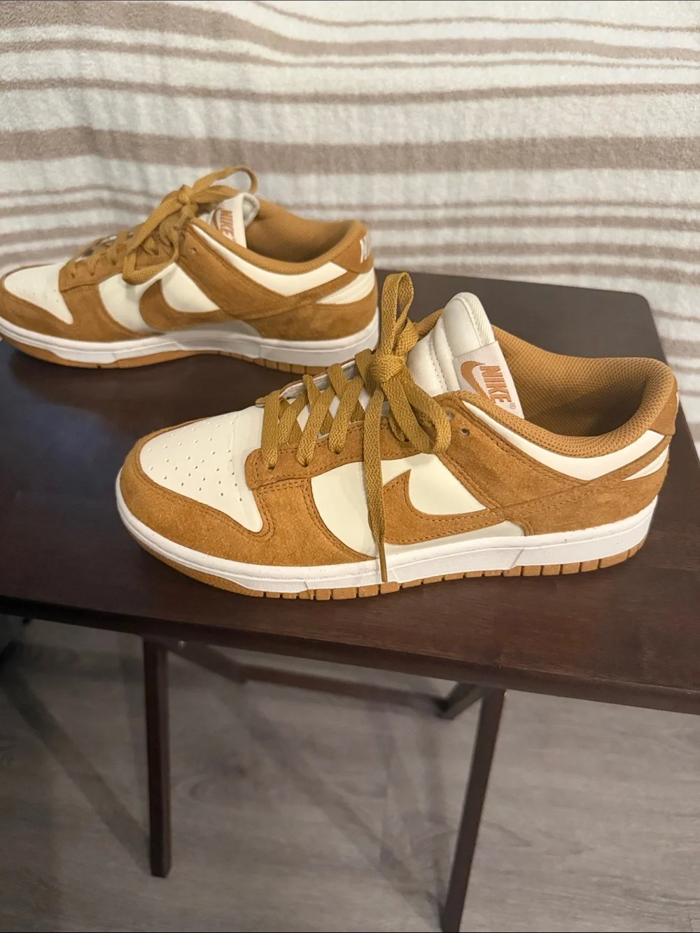 Nike Men’s Low-Top Sneakers - Cream & Tan